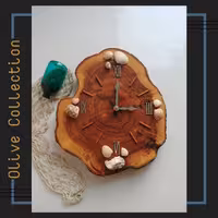 ساعت دیواری چوب زیتون ابعاد  27در32  کد ZL 02