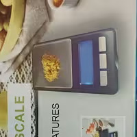 ترازو جیبی 200 گرمی با دقت یکصدم       POCKET SCALE