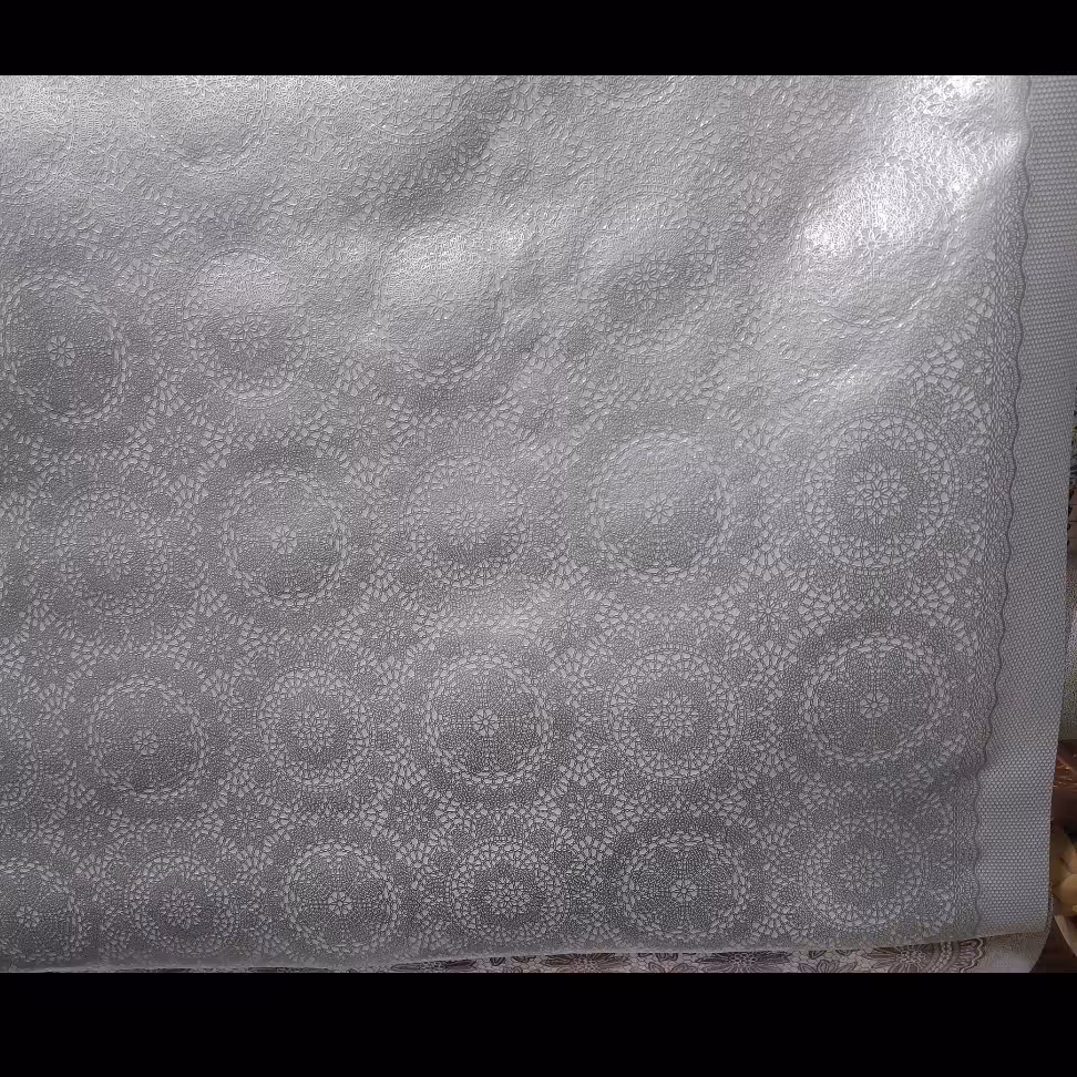 سفره شیک  و پرفروش مجلسی و دم دستی رنگ نقره ای سیلور به صورت متری عرض یک متر  در پلاسکو دهقان 