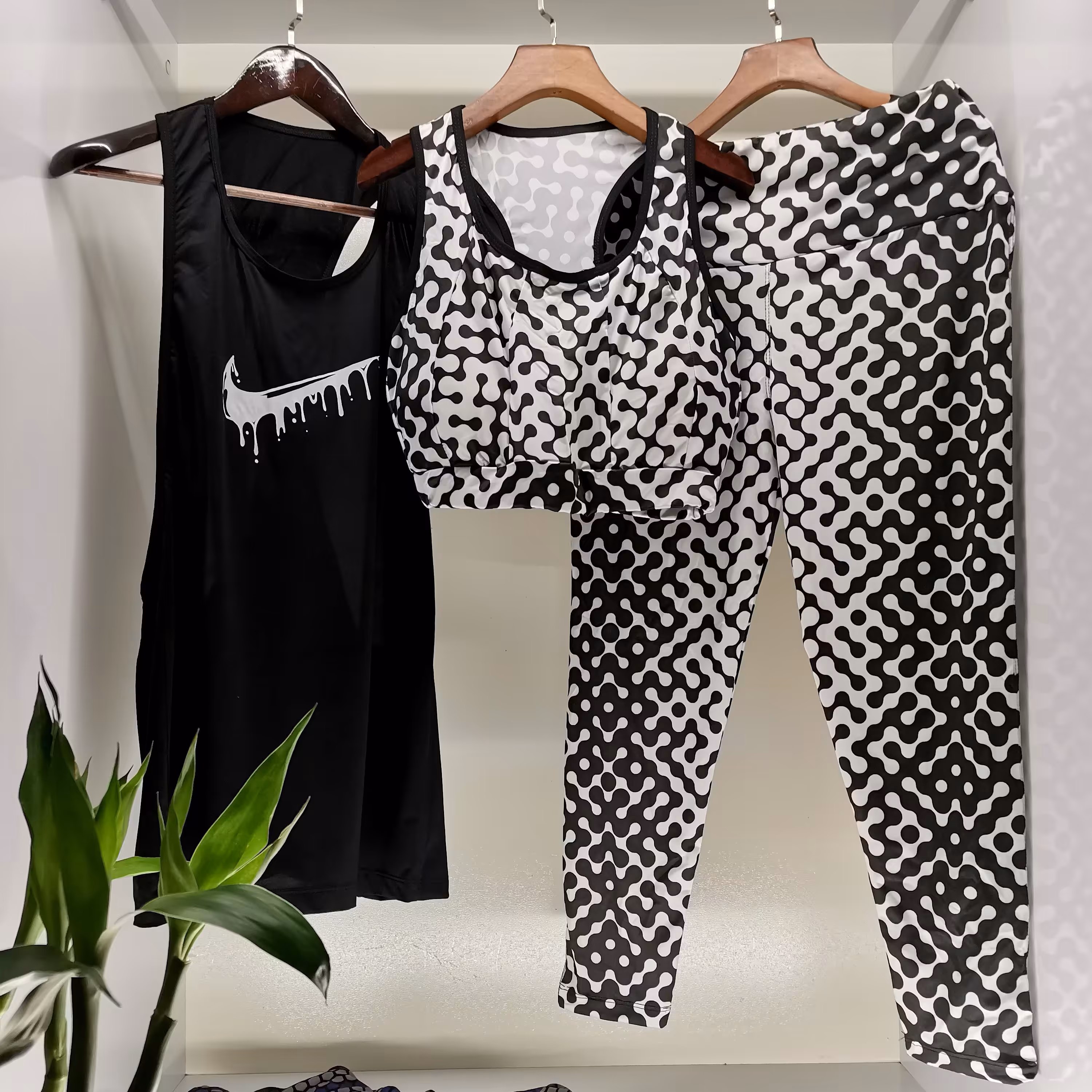 ست سه تیکه ورزشی قواره دار در دو طرح