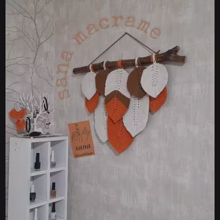 دیوارکوب مکرومه کاردست قابل سفارش در سایز و رنگ های مختلف سفارش ها طی سه روز تا چهار روز آماده ارسال میباشد 