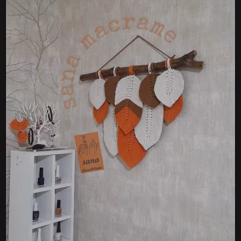 دیوارکوب مکرومه کاردست قابل سفارش در سایز و رنگ های مختلف سفارش ها طی سه روز تا چهار روز آماده ارسال میباشد