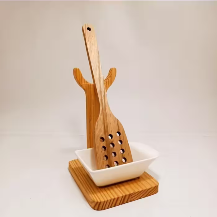 استند روغن گیر کنار گازی با چوب کاج