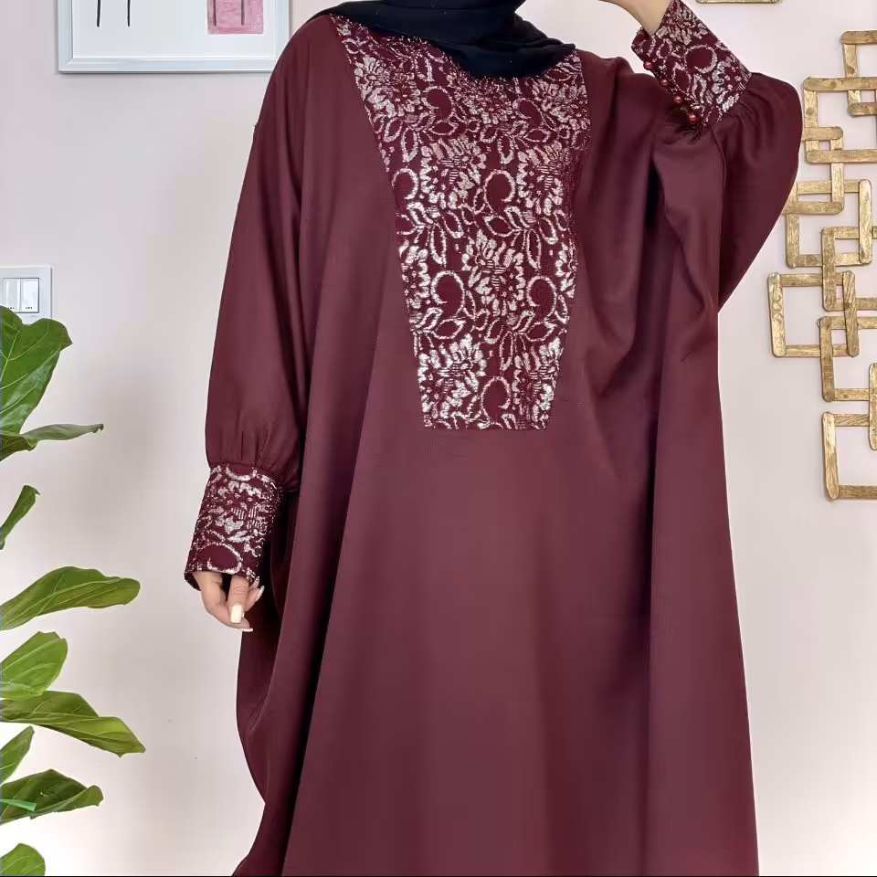 مانتو عبایی مجلسی با دانتل وارداتی مناسب سایز 38 تا 60 رنگ مشکی و زرشکی