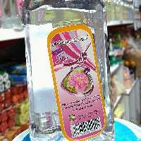 گلاب دوآتیشه نیم لیتری نارون