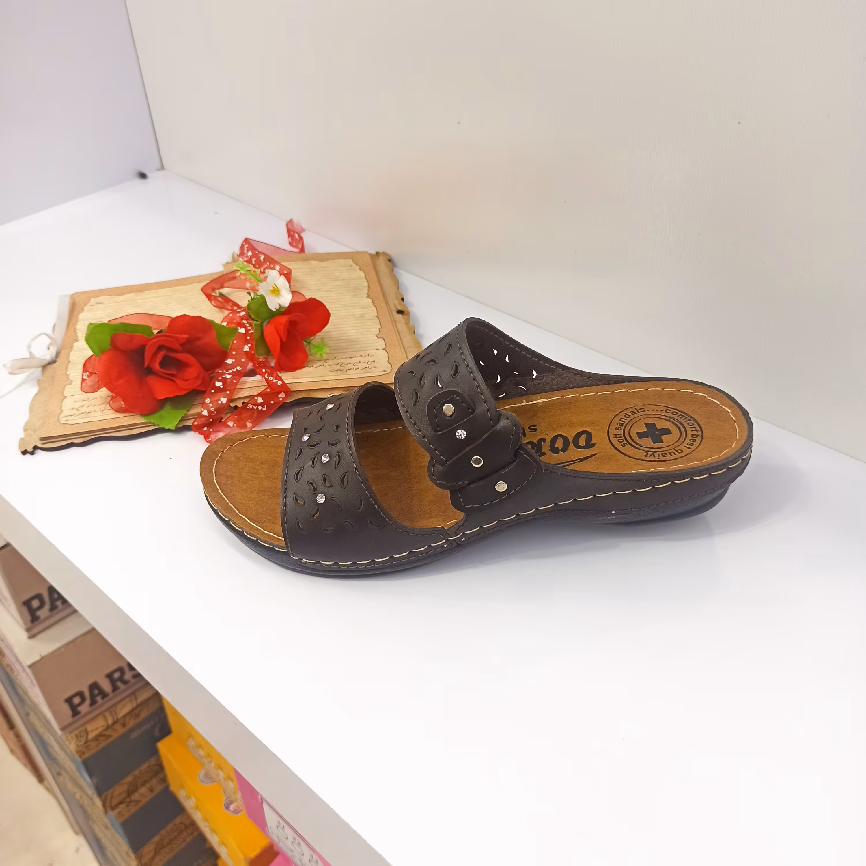 صندل طبی زنانه نگینی