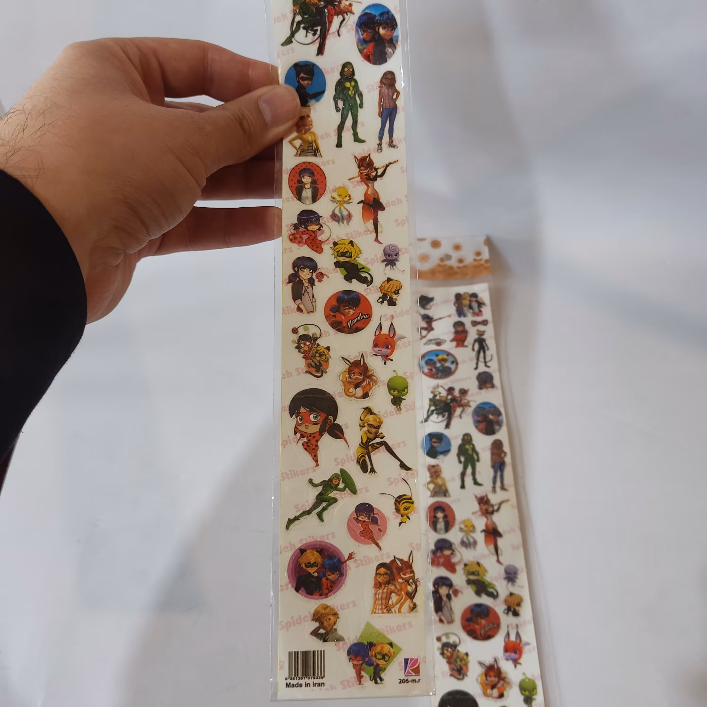 استیکر باریک و بلند ساده دخترانه 