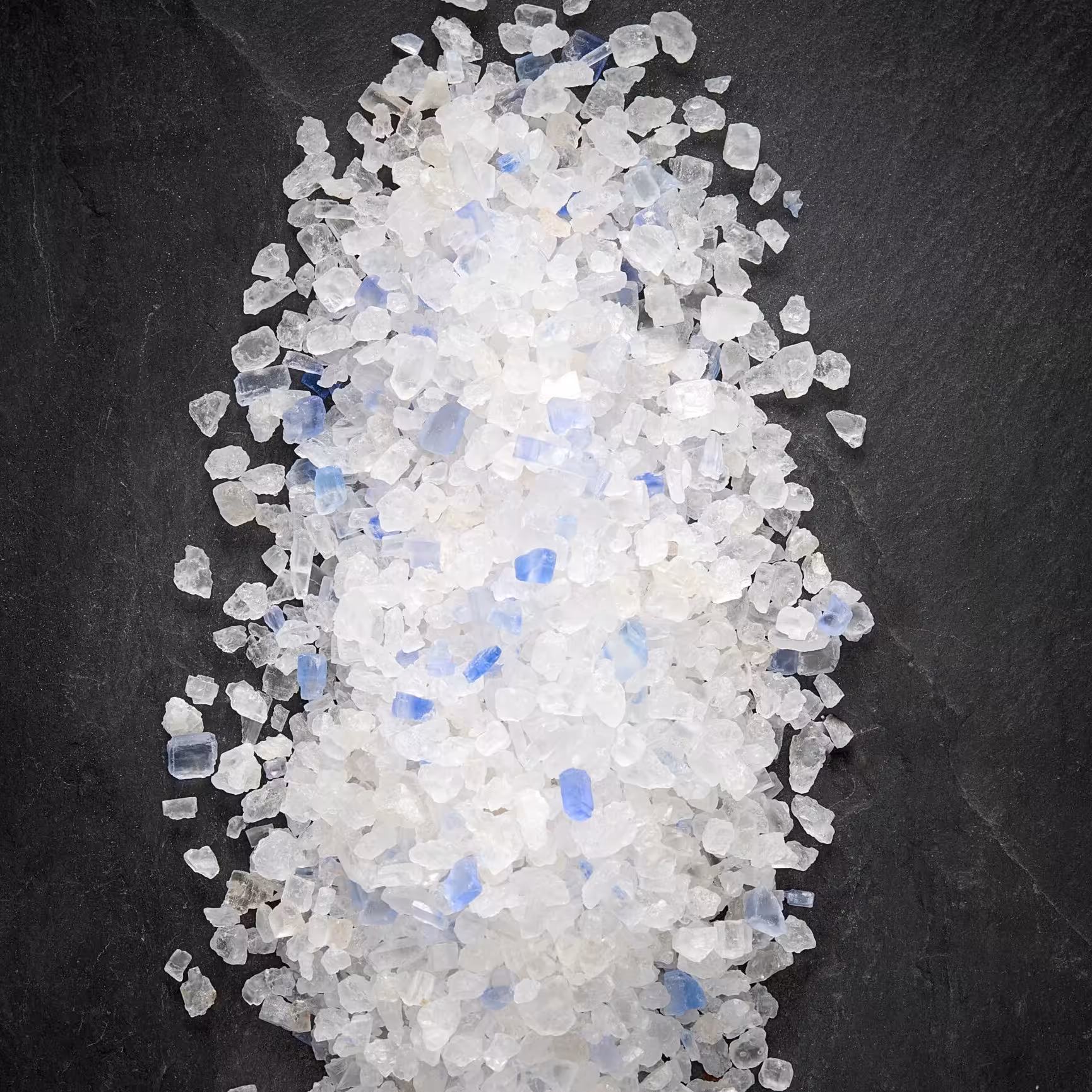 نمک کریستال آبی کارنیکا
 وزن : یک کیلو
گرانترین نمک دنیا