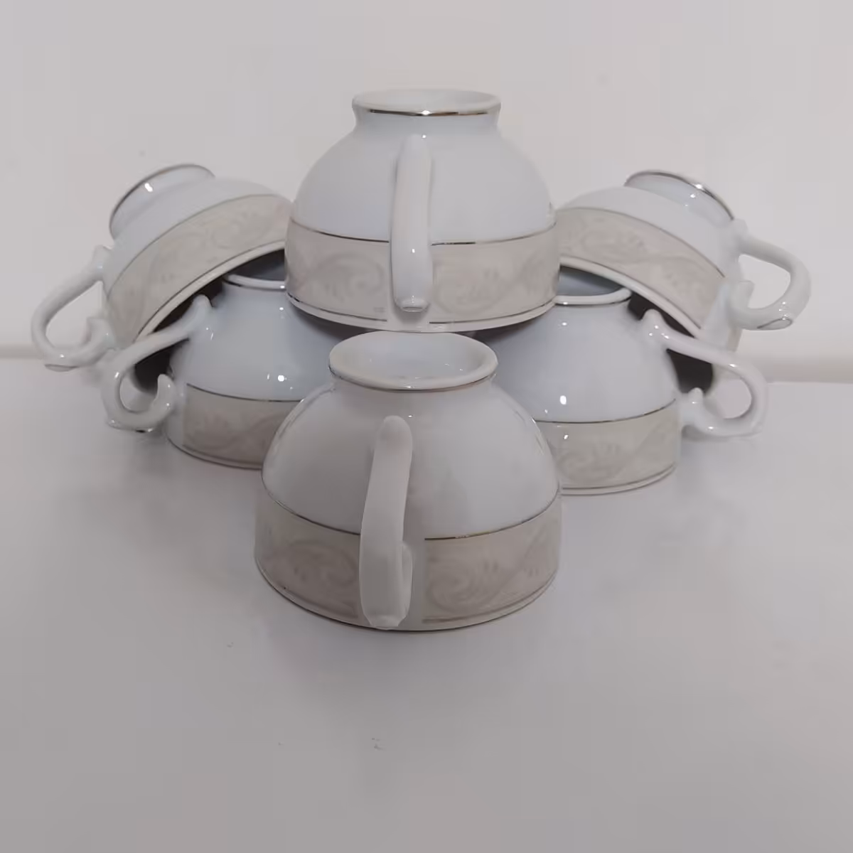استکان چای خوری وارداتی . 6عدد جنس چینی