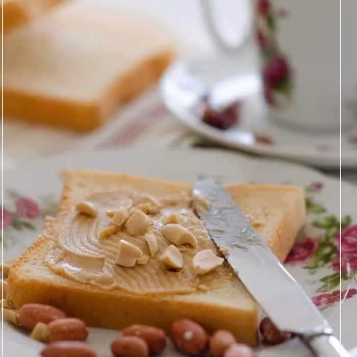 کره بادام زمینی خالص بدون نمک وشکر ومواد افزودنی دیگر (400گرم)ارسال 2روز در هفته 