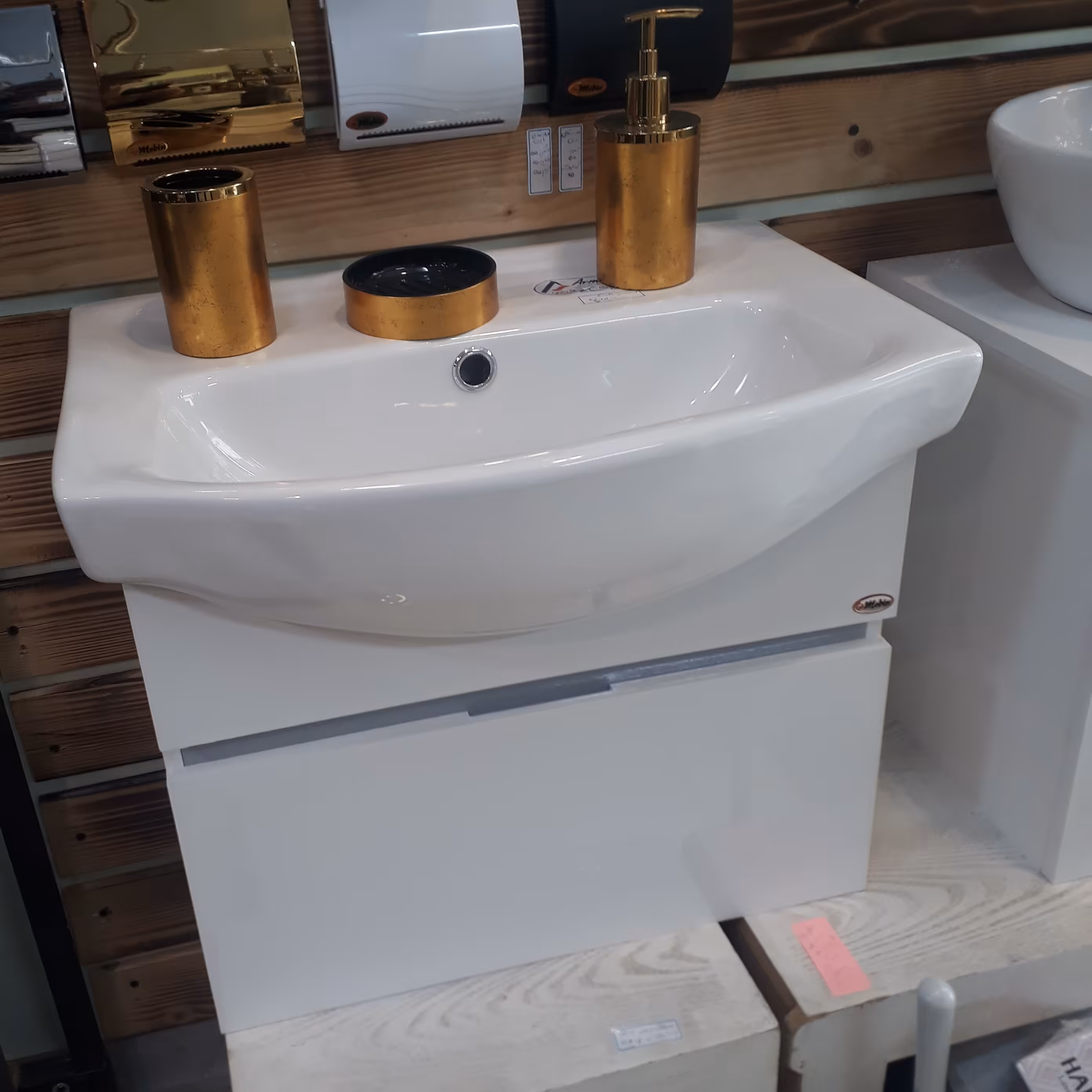 کابین روشویی سایز 55 دیواری با سنگ ارسال رایگان با جاصابونی هدیه