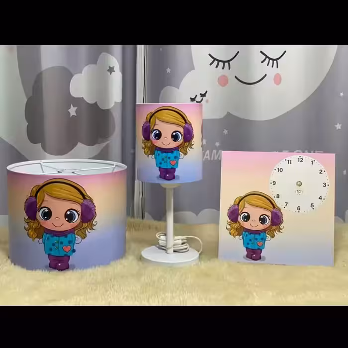 اکسسوری چاپی شامل لوستر کودک آباژور و ساعت کودک سیسمونی هیواد گالری
