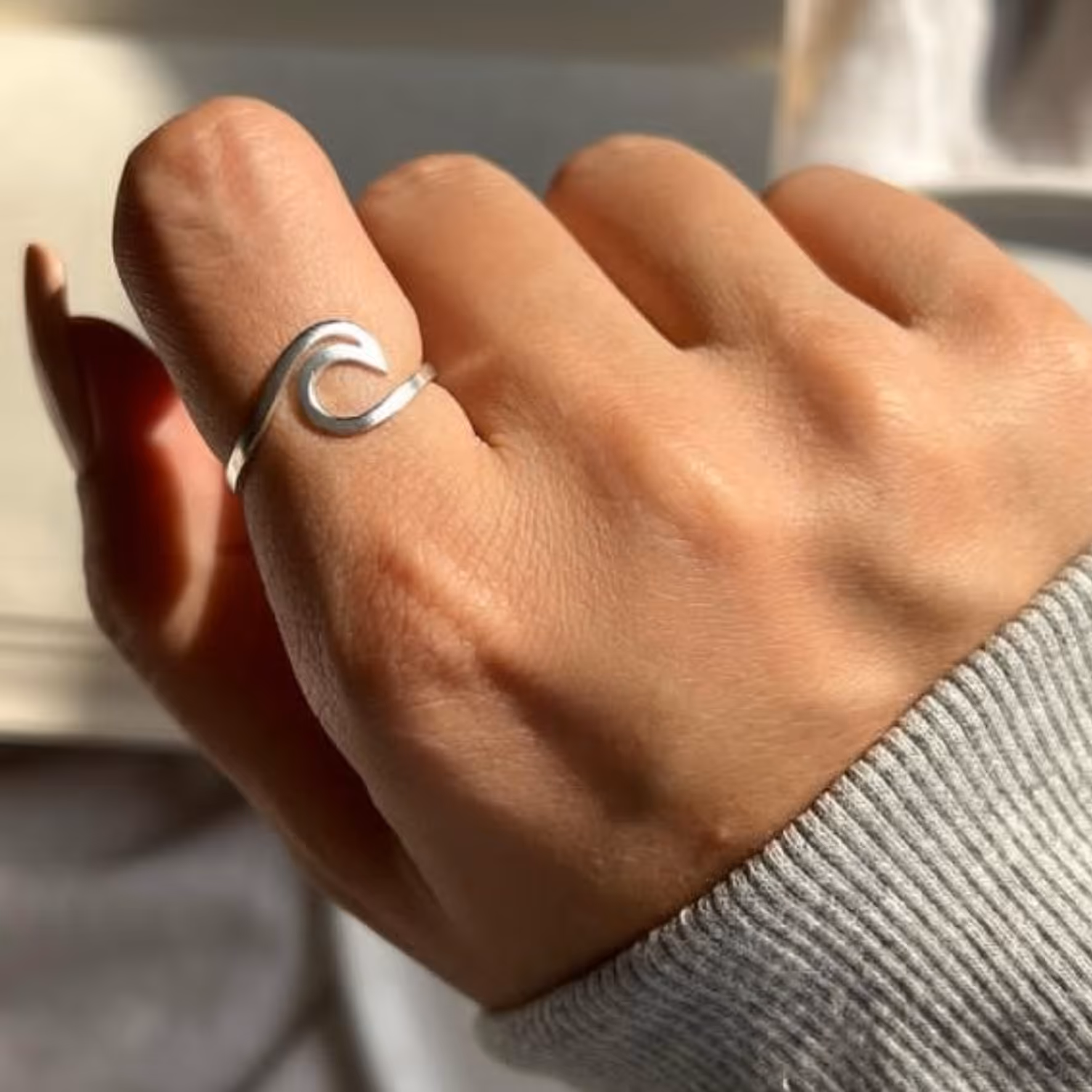 انگشتر نقره موج انگشتر موج دریا انگشتر مینیمال انگشتر نقره انگشتر نقره 925 انگشتر زنانه انگشتر نقره مجلسی انگشتر موج 