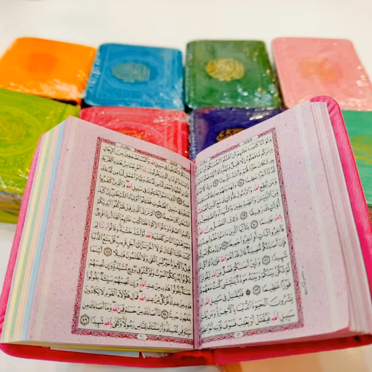 50 عدد قرآن کریم  رنگی  لقمه ای 