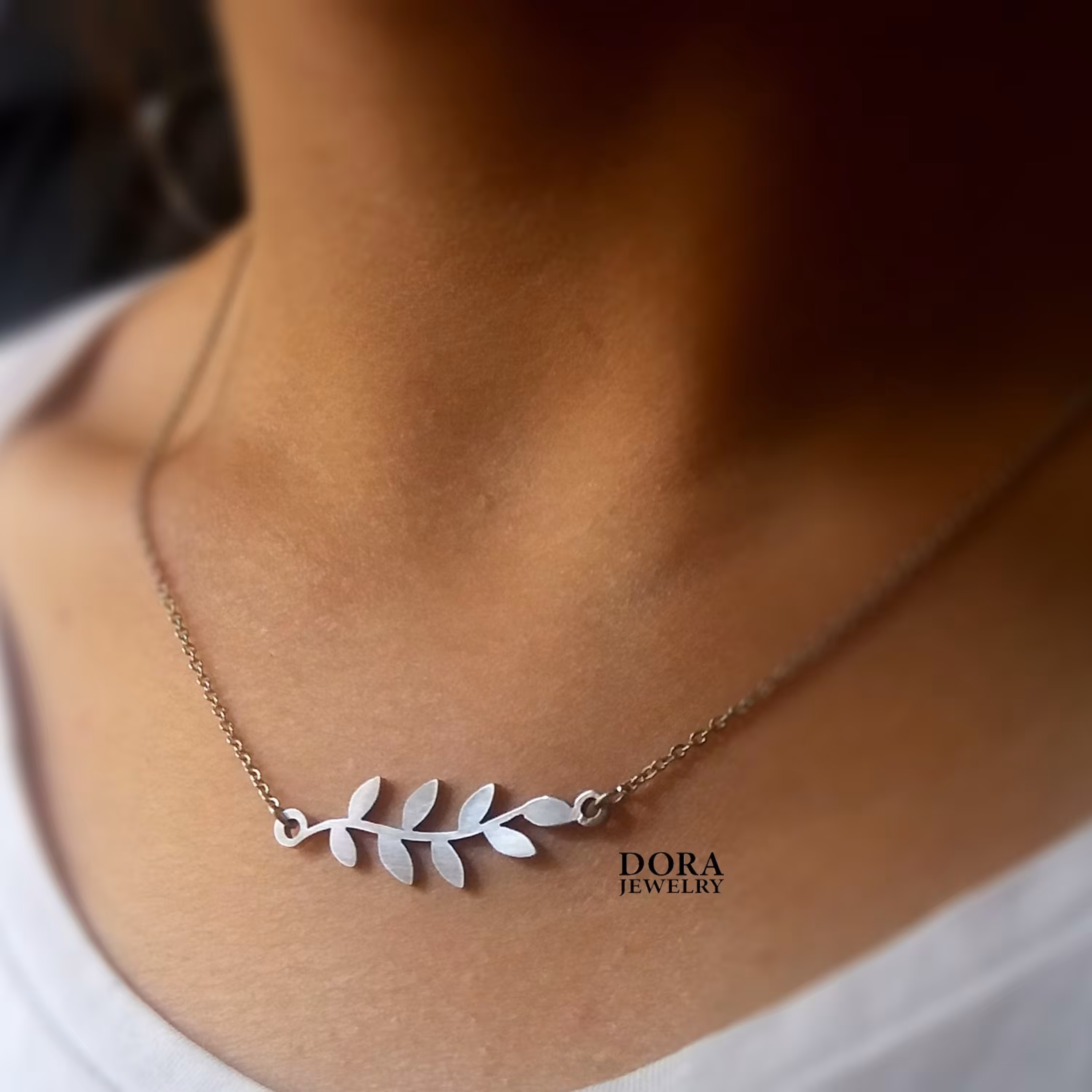 گردنبند استیل طرح برگ