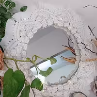 هنر دست خاتون (آیینه مکرومه)بافته شده بانخ درجه یک مکرومه یک کار زیبا و خاص برای دیزاین منزل 