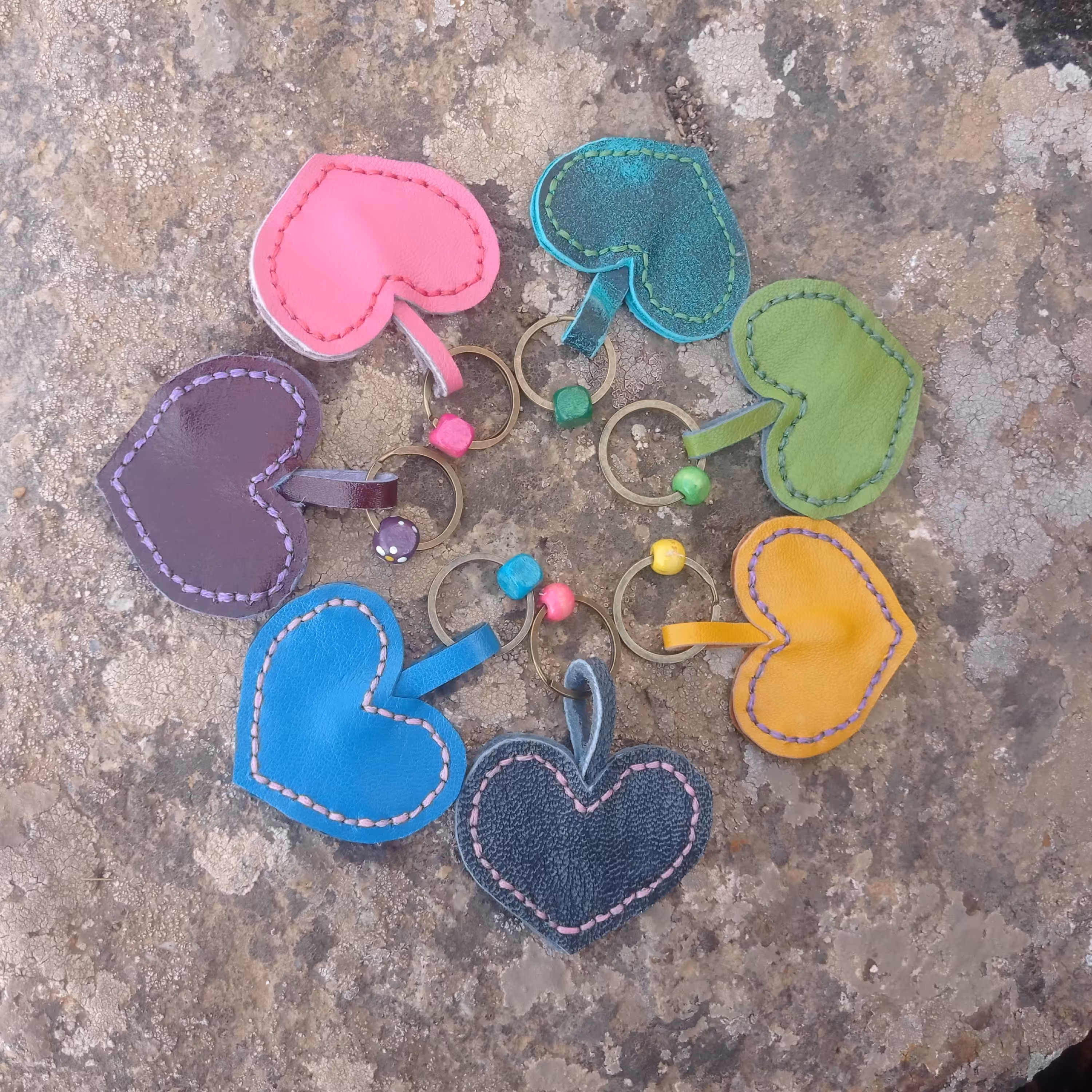  جاکلیدی فانتزی قلب رنگی چرم دست دوز (چرم طبیعی)