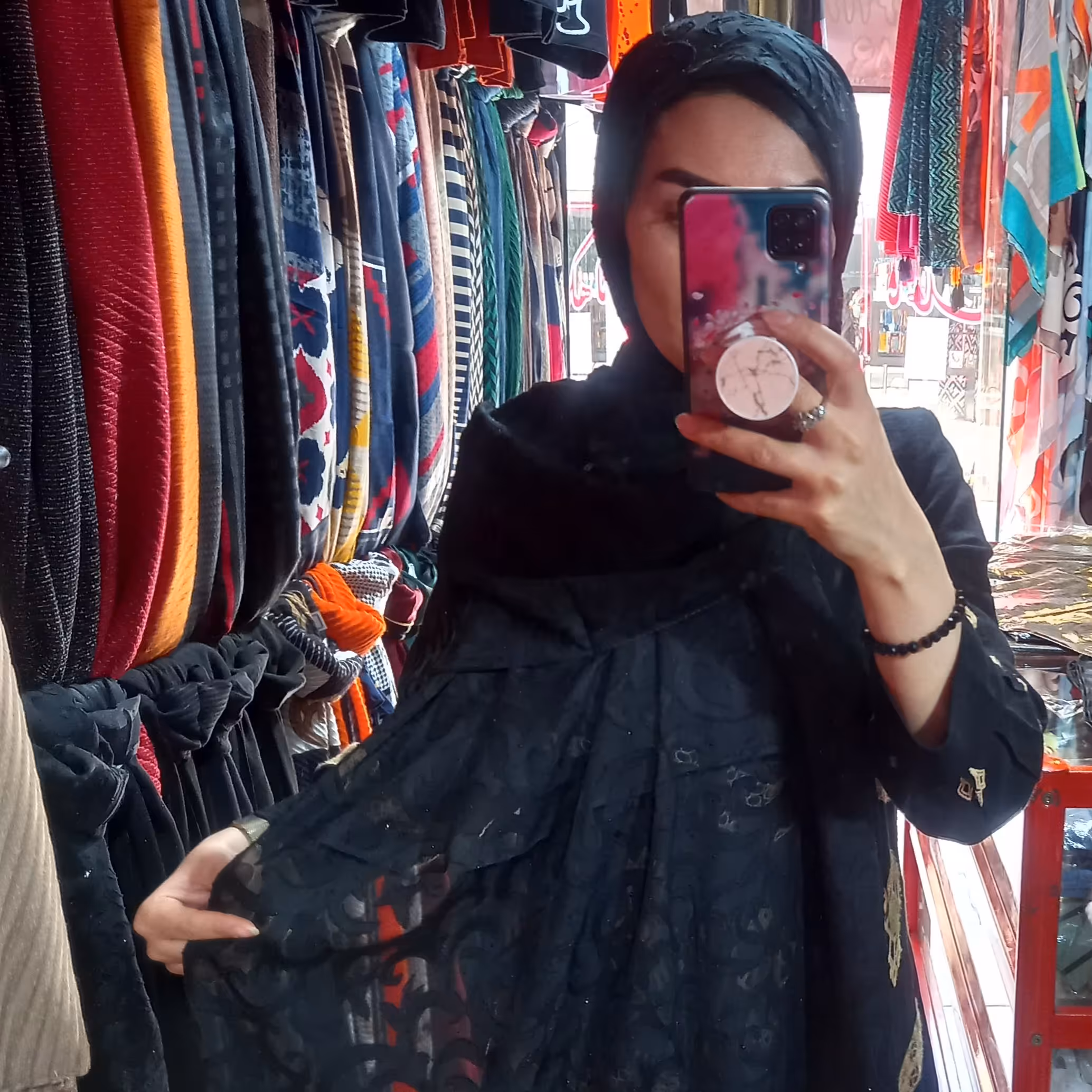 شال مشکی مجلسی طرح دار