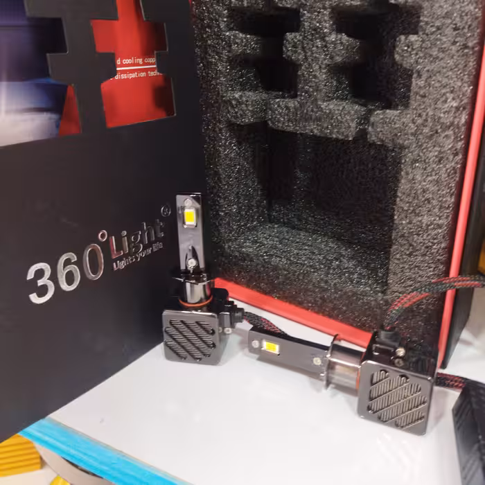 هدلایت رادیاتور دار سفید 180000 پایه H7 و H1