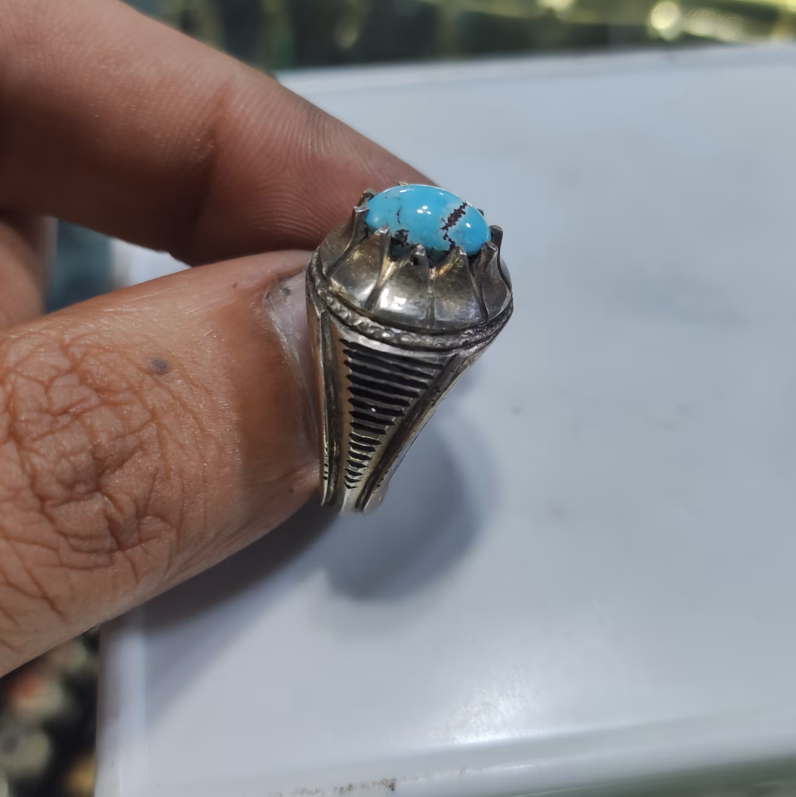 انگشتر فیروزه نیشابور با رکاب تمام دستساز نگین معدنی خوش رنگ و طبع با خواص بسیار عیار925 کد Z30