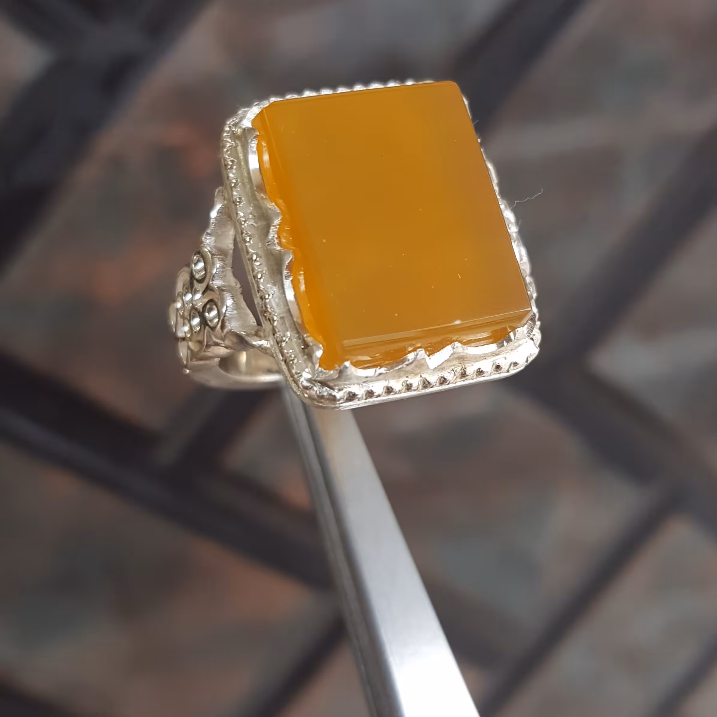 انگشتر عقیق زرد شرف الشمس 