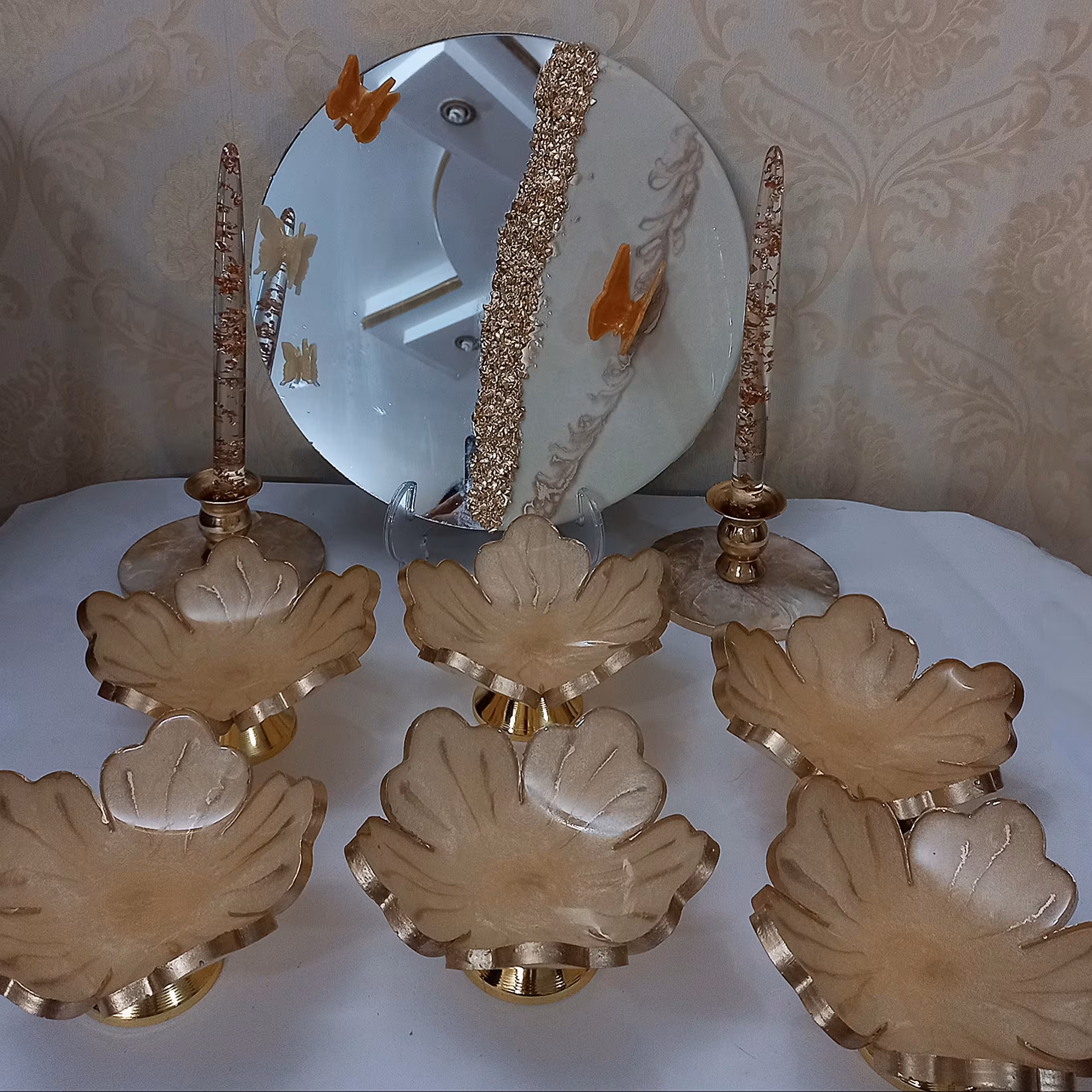 هفت سین تمام رزین با پیایه فلز 