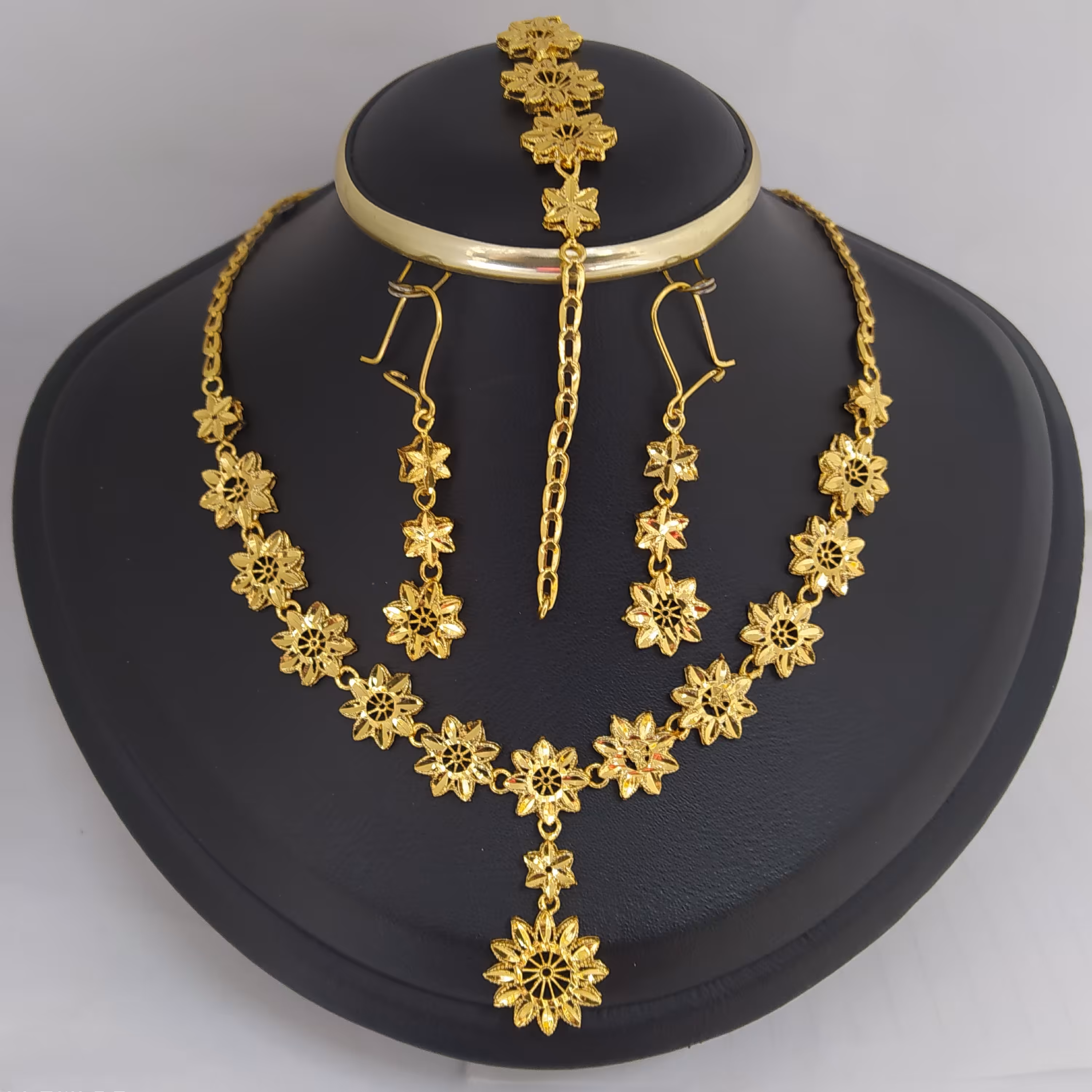 سرویس تراش مدل زیتونی طرح طلا بدون نگین