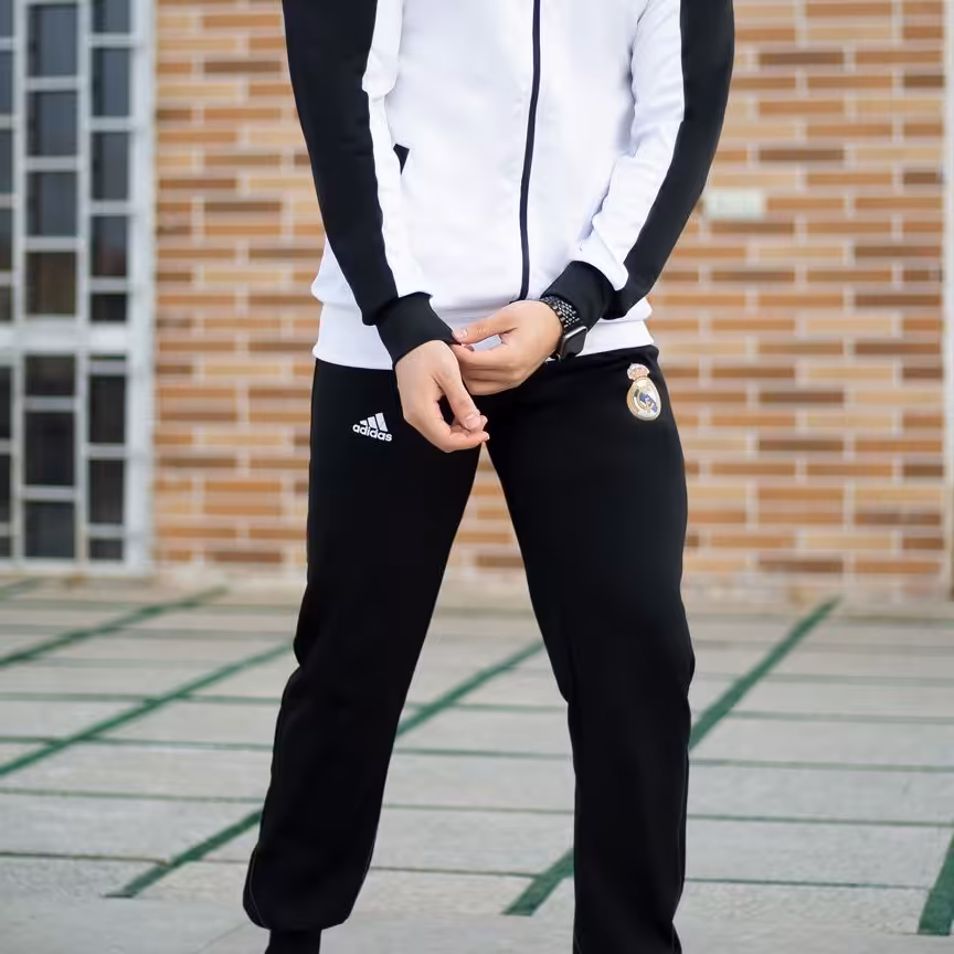 ست سویشرت شلوار مردانه مدل Crazy

جنس لباس : فلامنت دورو

جنس شلوار : ترویرا

سایز : فری سایز مناسب L /XL

قد لباس: 75cm