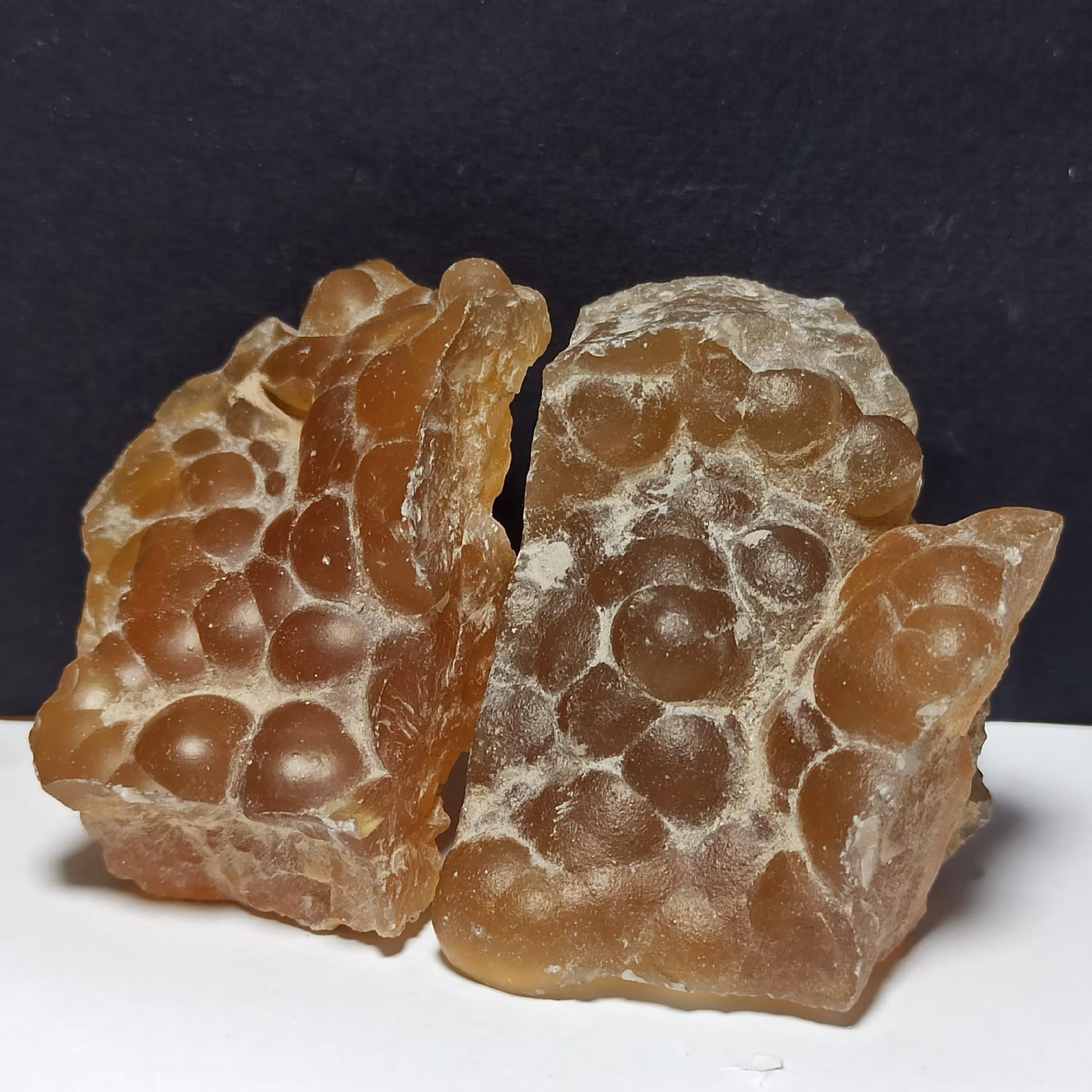 سنگ راف عقیق تخته ای یا عقیق ورقه ای زرد عسلی لانه زنبوری تاولی بوئیتدرال 