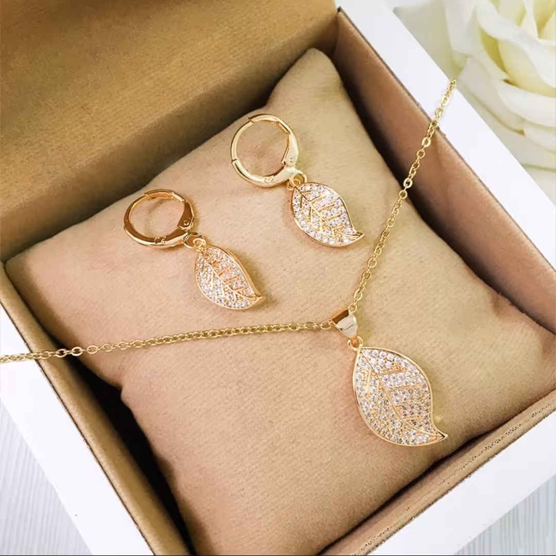 نیم ست استیل ZJ
طرح برگ طلایی کیفیت عالی (قبل سفارش حتما موجودی گرفته شود) 