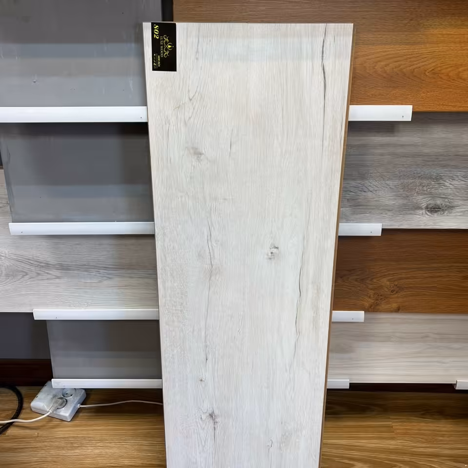 لمینت پارکت لوکس وود Luxe wood کد 802 (پس کرایه)