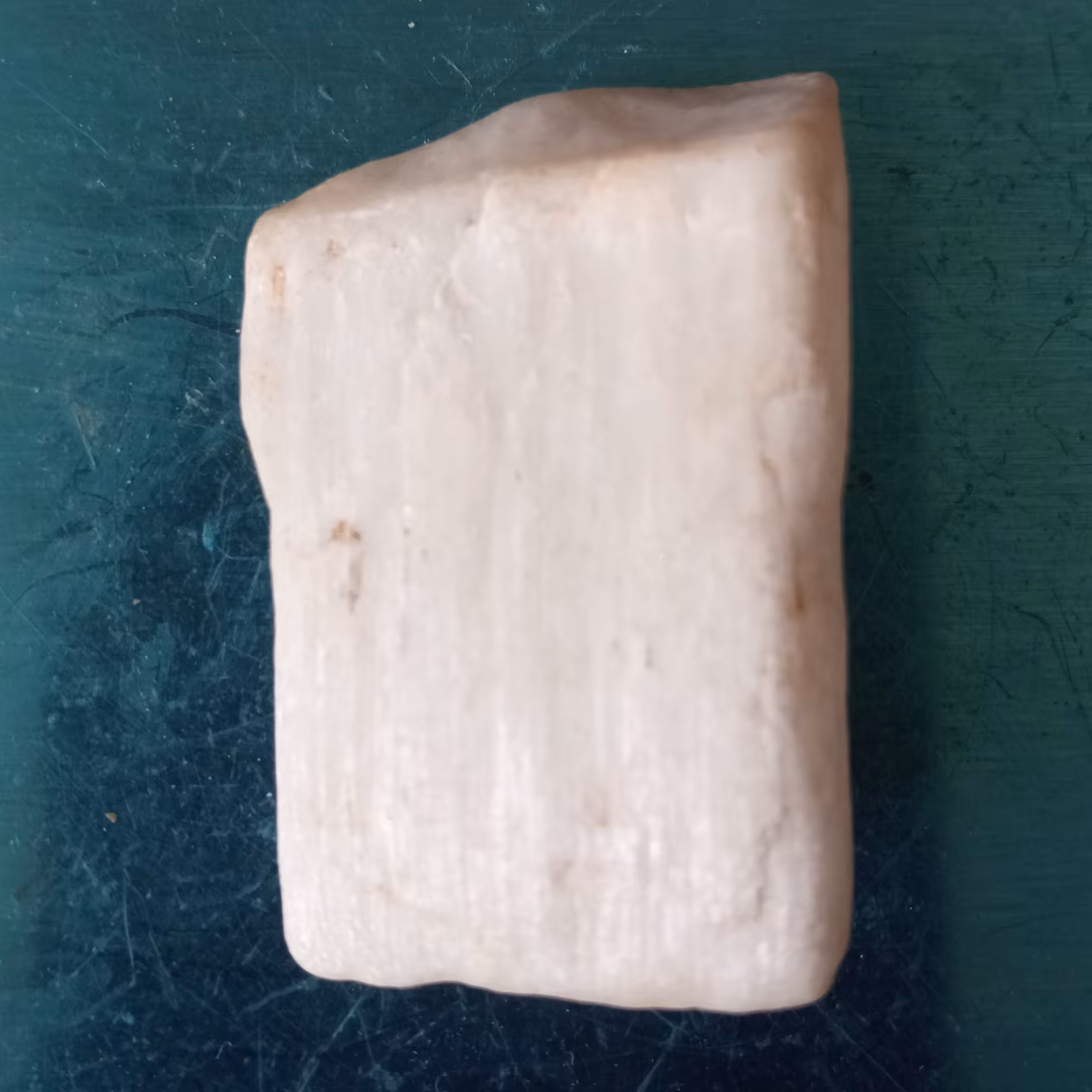 سنگ های اراگونیت سفید(تسکین دهنده درد ها و جذب کننده کلسیم)