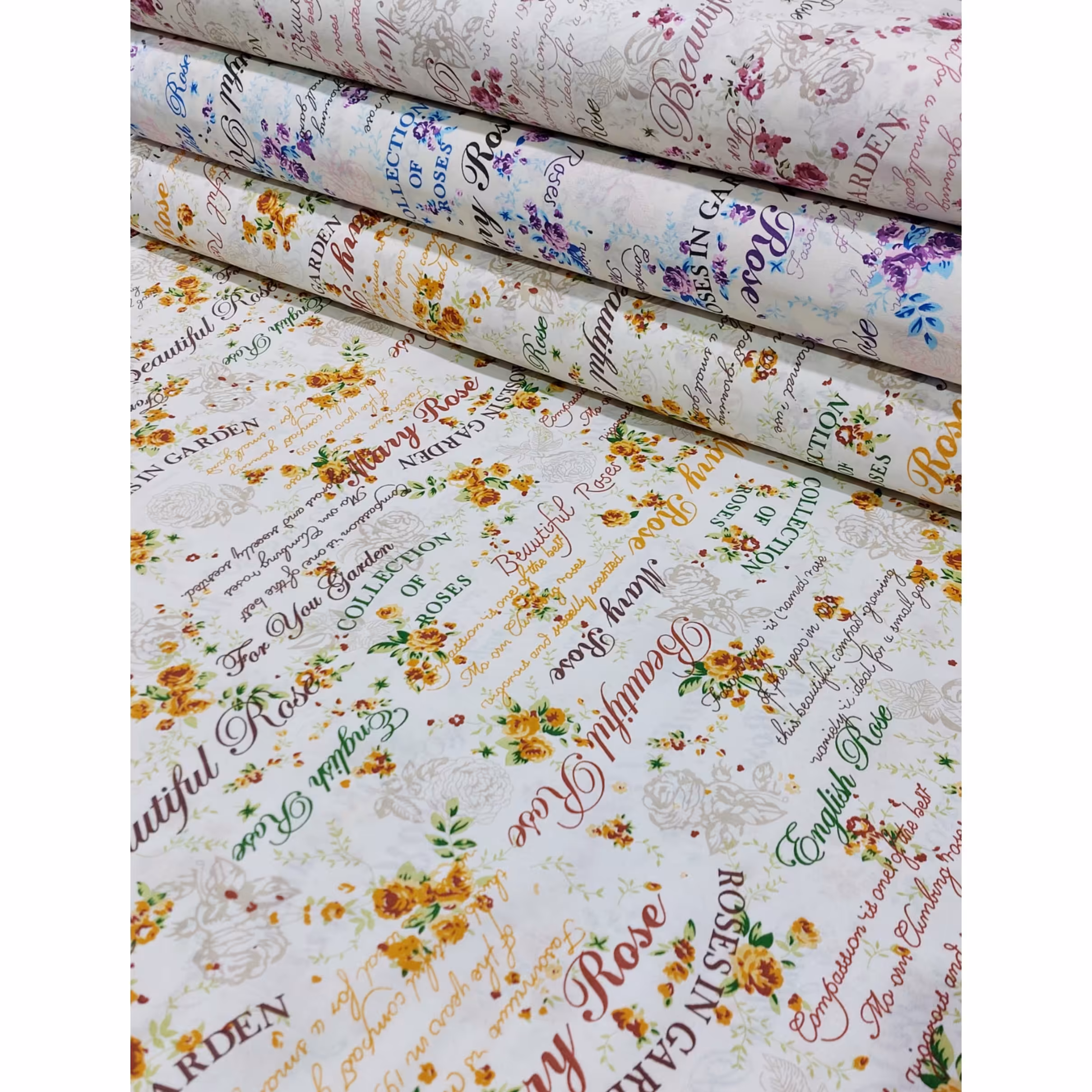 پارچه ملحفه متری طرح 1999کلاسیک عرض 2متر ( به همراه هدیه)