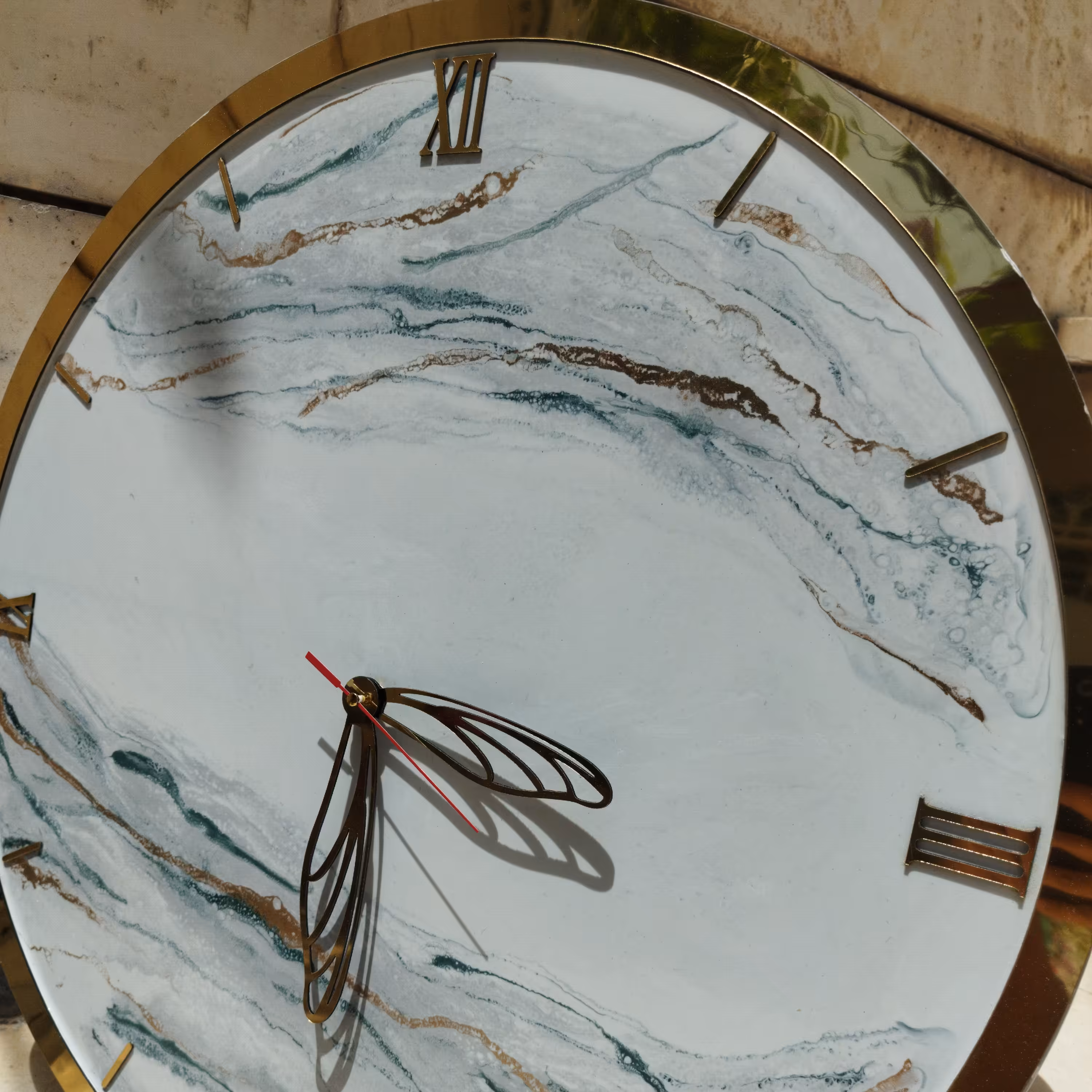 ساعت دیواری طوسی سبز 