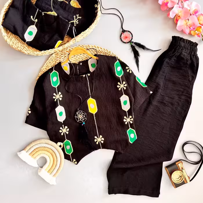 ست کراپ و شلوار محرمی دخترانه شیک و خاص