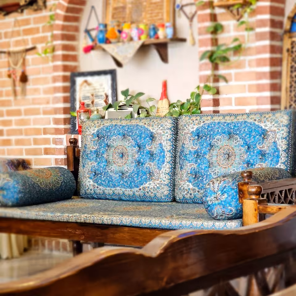 ست 5 تکه پشتی سنتی طرح شاه نشین رنگ آبی