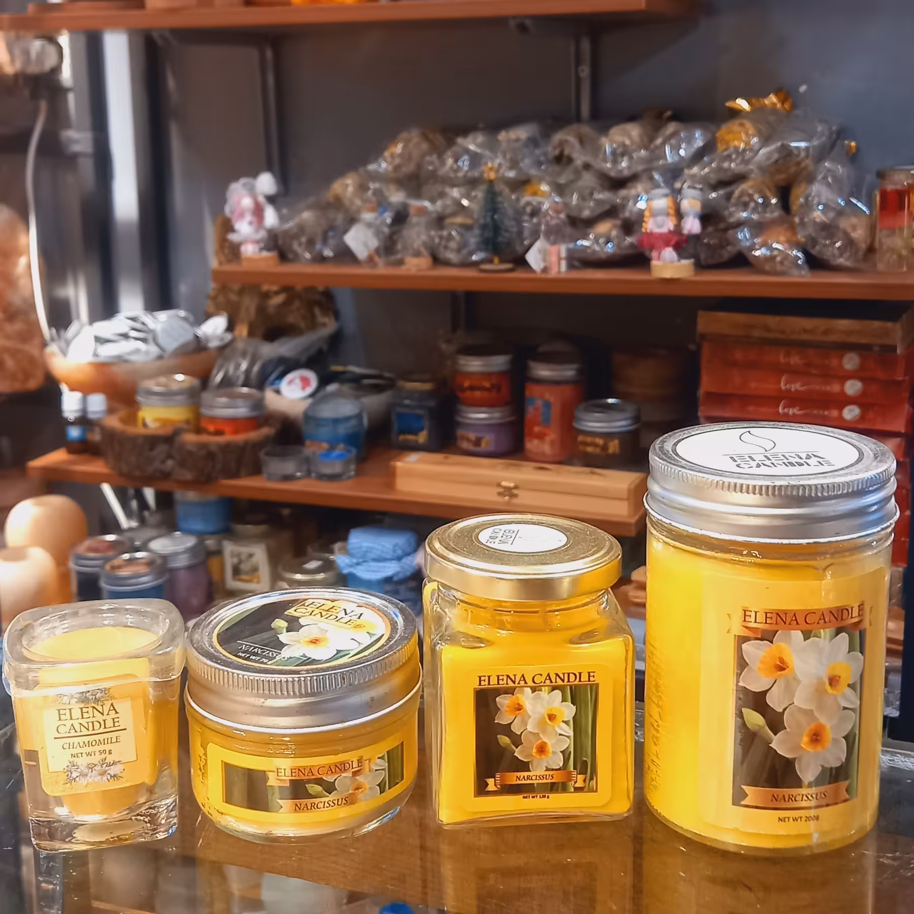 شمع معطر با رایحه های متنوع (70 گرمی)