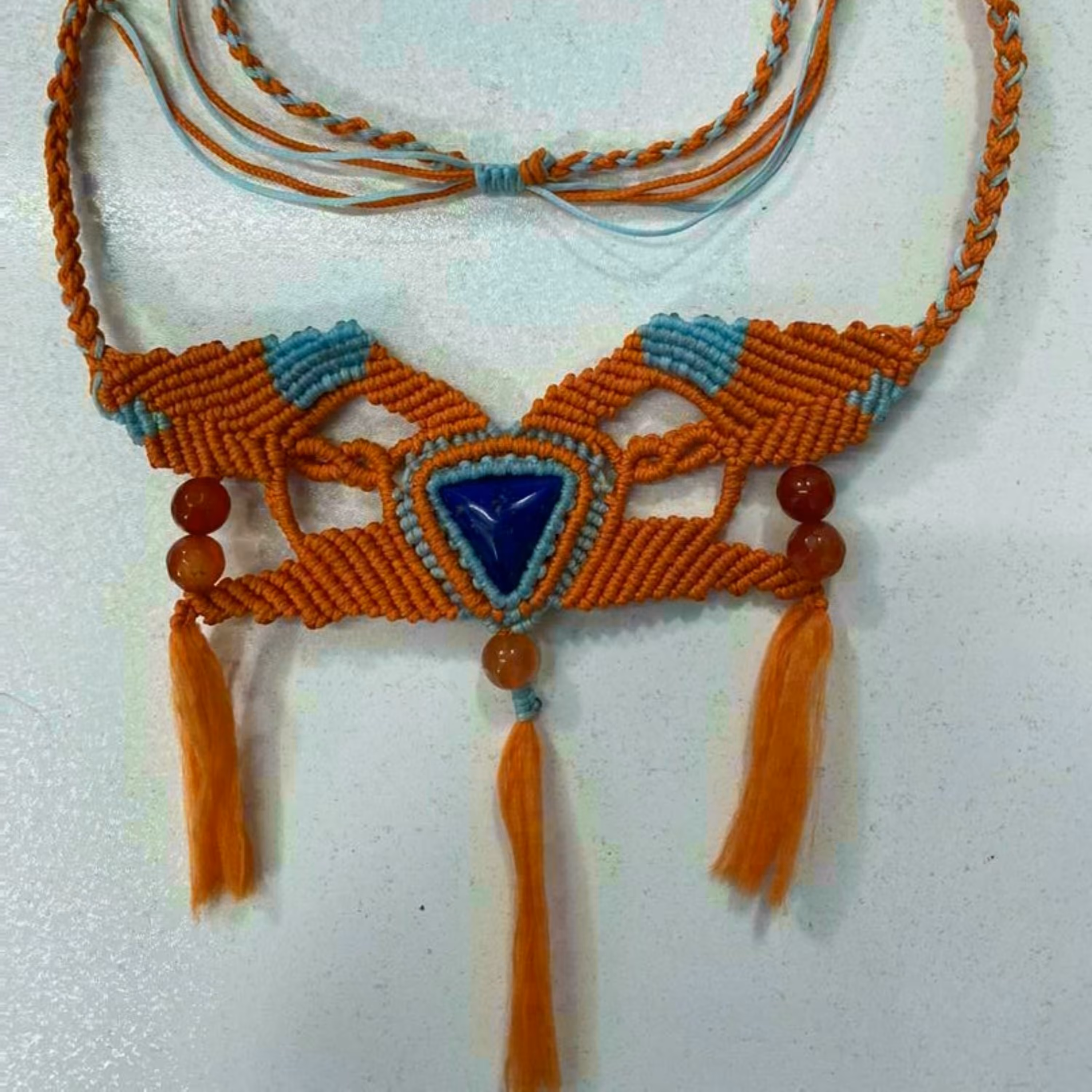 گردنبند مکرومه با گوهر سنگ (نگین)  طبیعی لاجورد