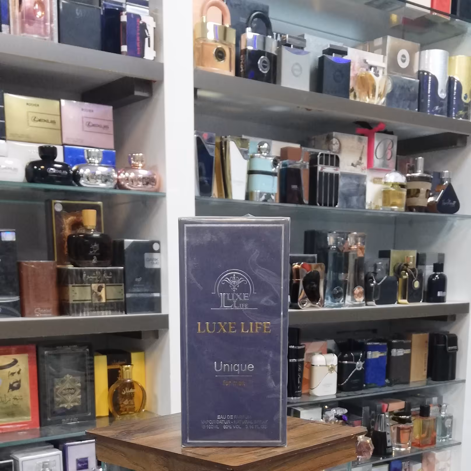 ادکلن مردانه ویوا کریشن لوکس لایف مدل یونیک Viva Creation LUXE LIFE UNIQUE For Men