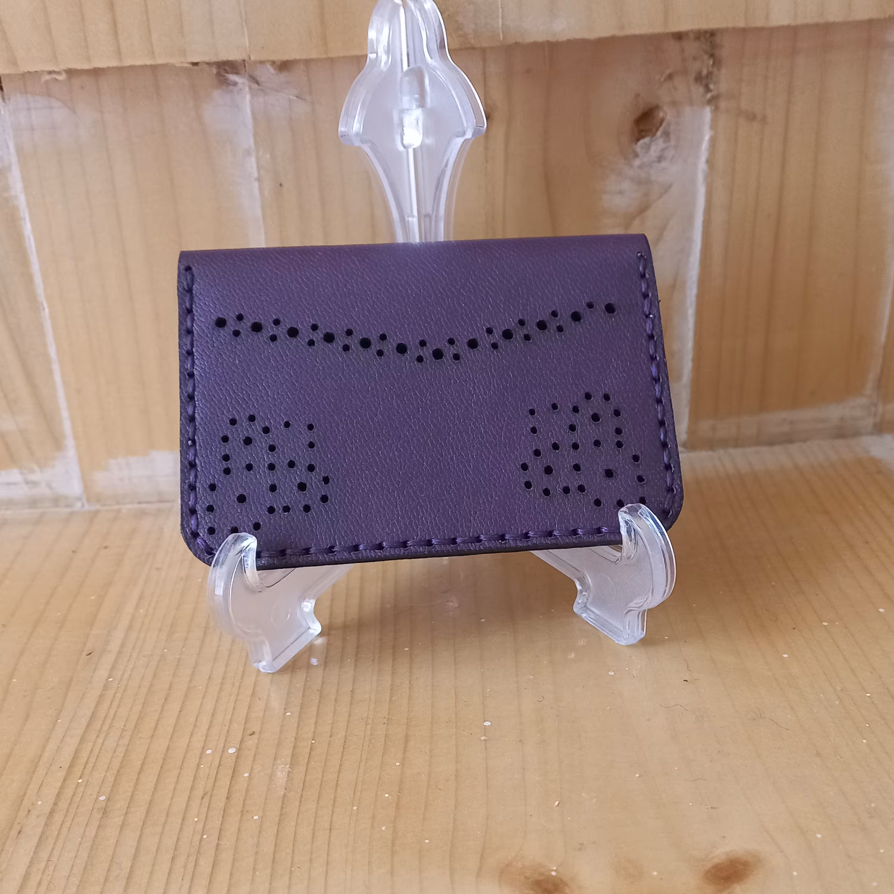 جاکارتی طرحدار