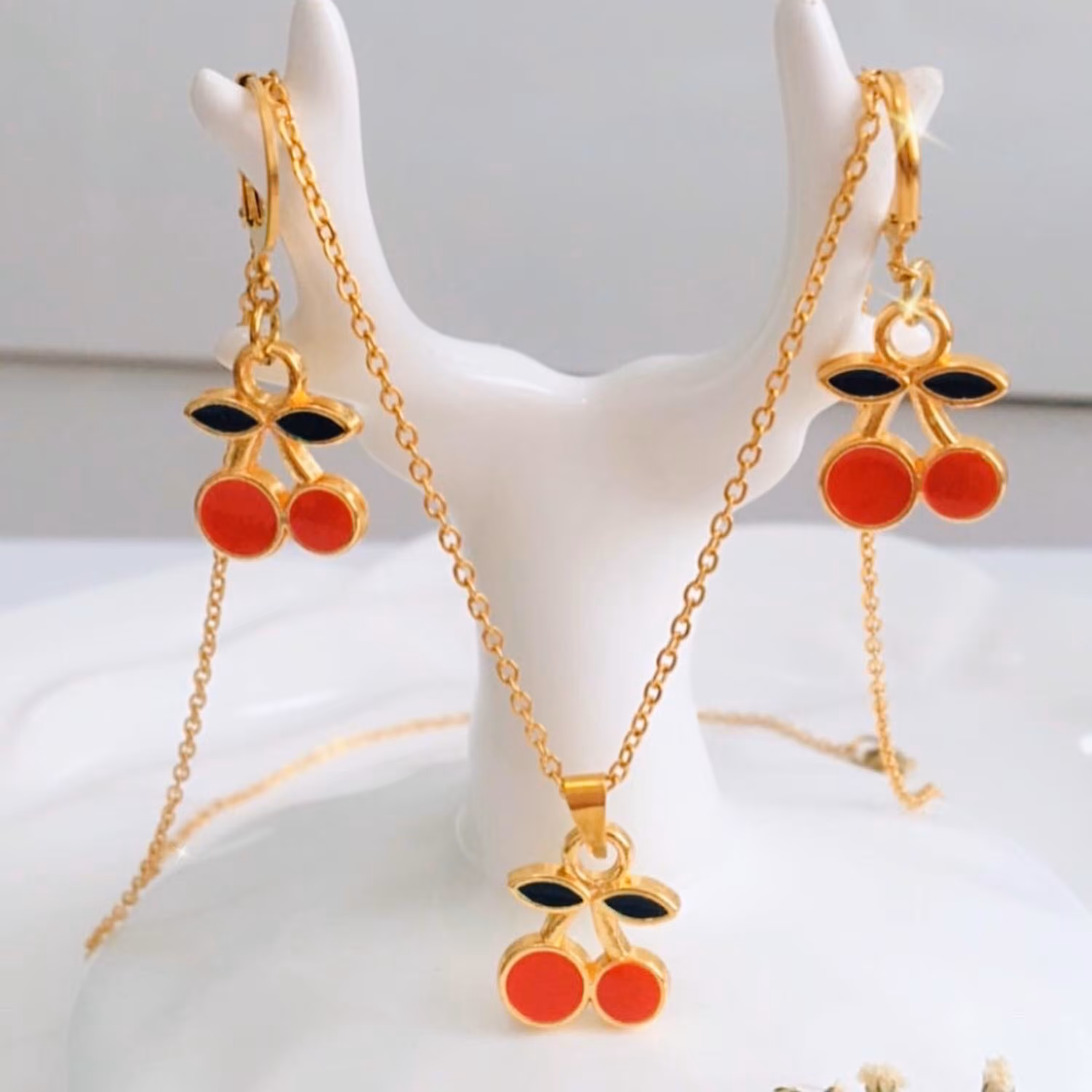 نیم ست گیلاس پلاک ها ضد آب و زنجیر  و اتصالات رنگ ثابت