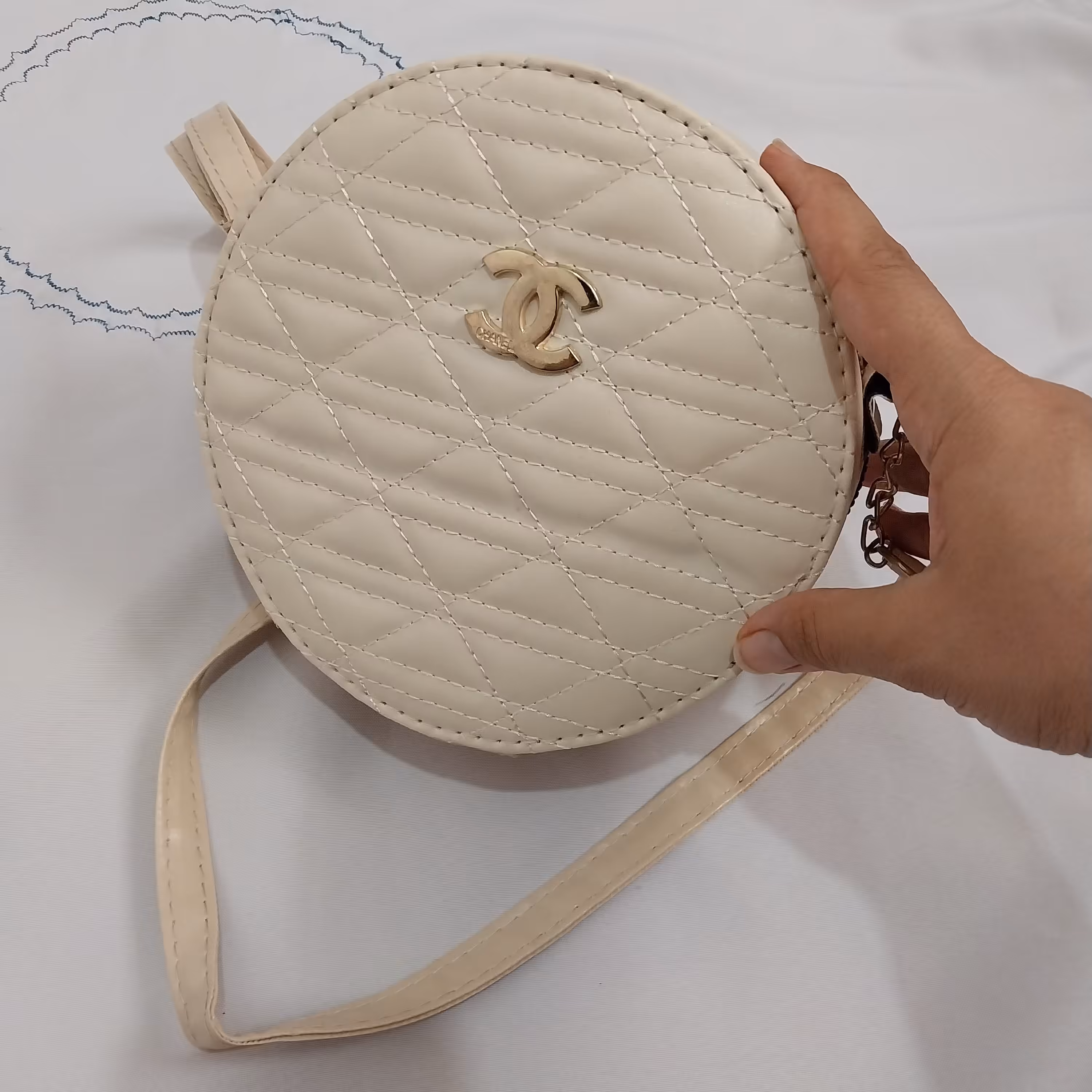 کیف گرد دوشی دخترانه