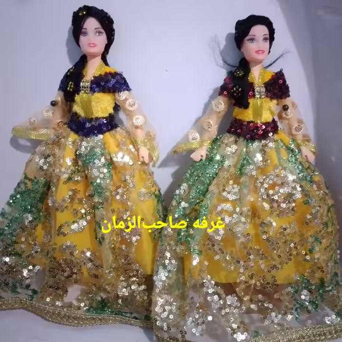 عروسک زرد
