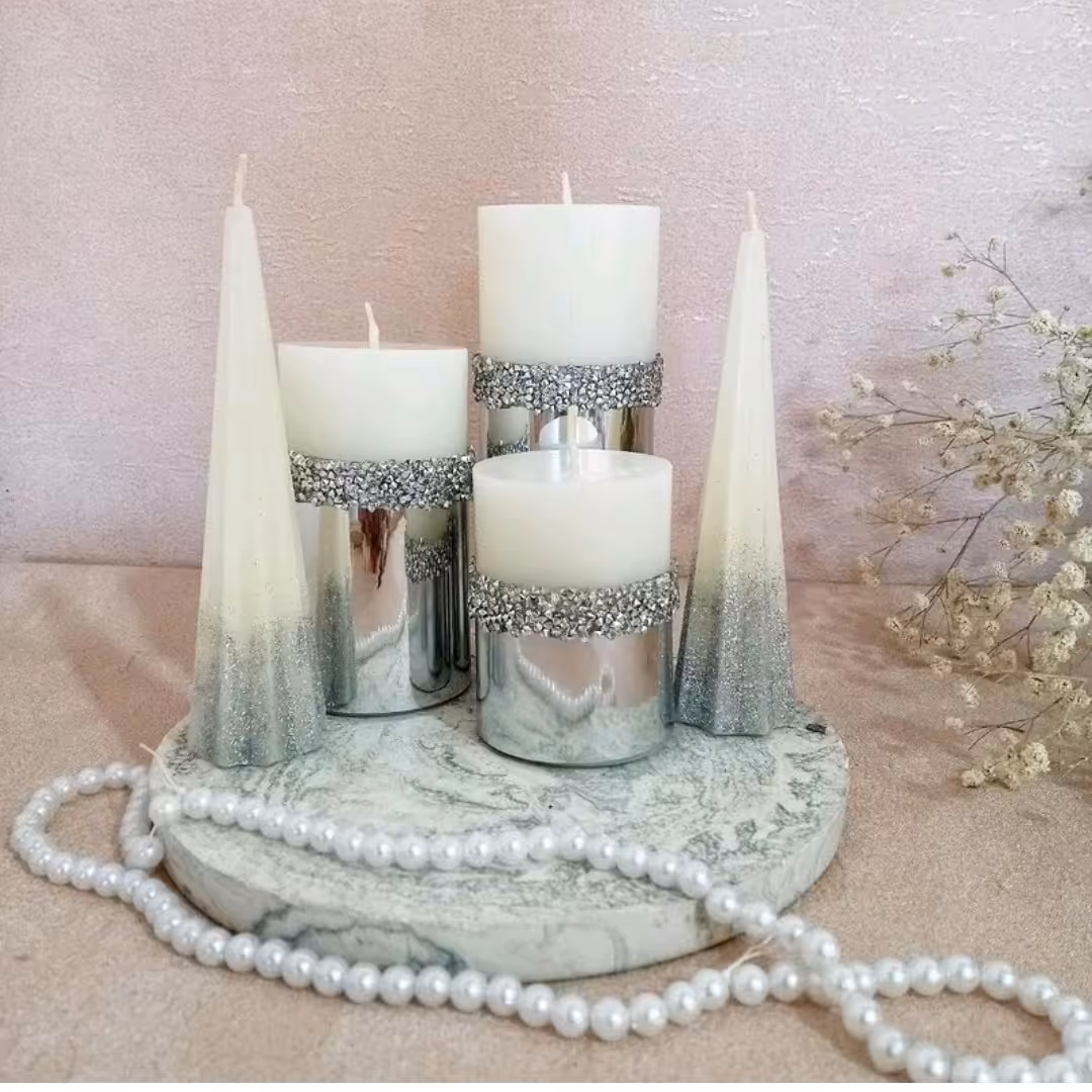 ست پنج عددی شمع استوانه و هرمی نقره ای و طلایی دکوراتیو و معطر 