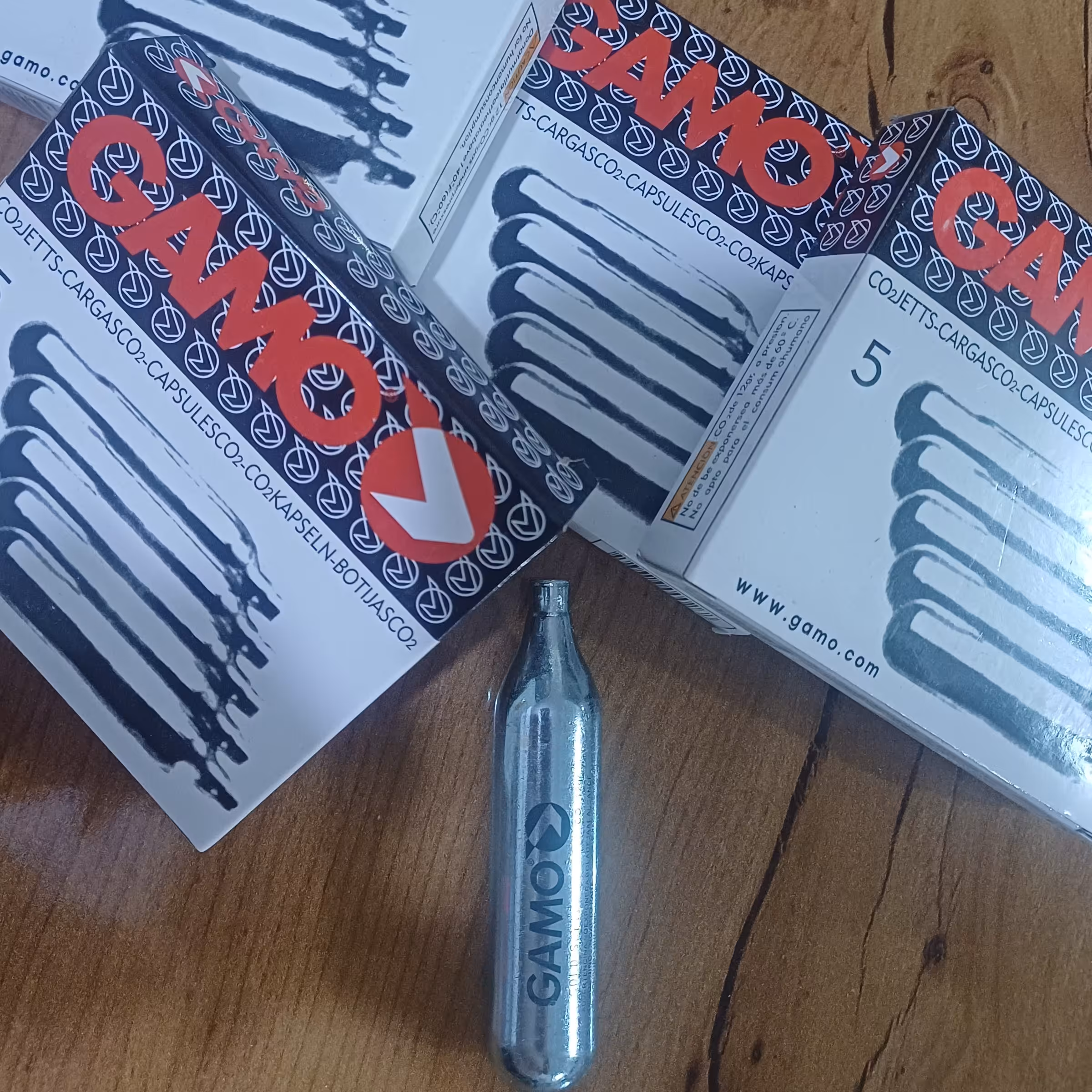 کپسول co2 پرشده با گاز دی اکسید کربن