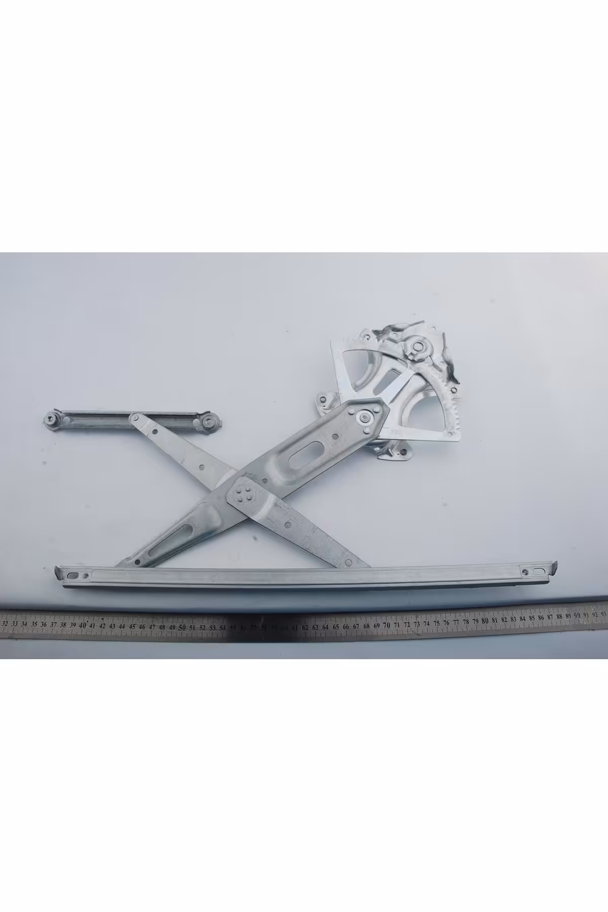 بالابر شیشه خودرو جلو راست تویوتا هایلوکس بدون موتور مدل 2015 تا 2019 İTAQİ