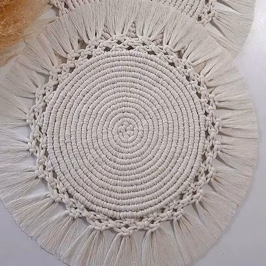 زیربشقابی مکرومه قطر تقریبی 32سانت 