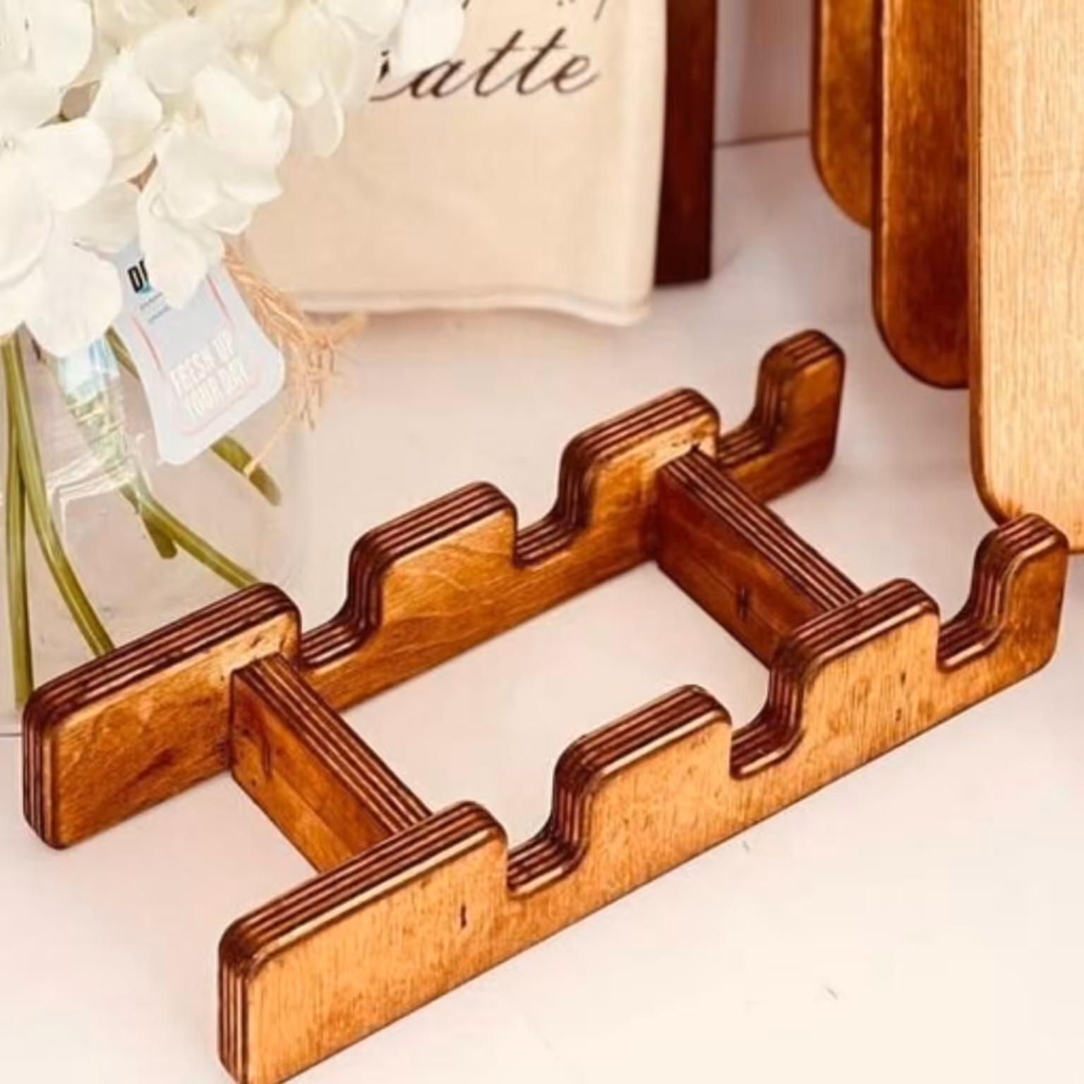 استند تخته سرو 