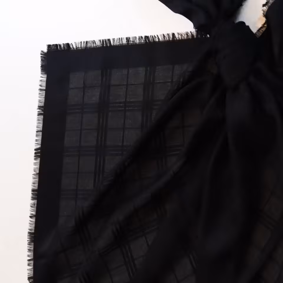 روسری مشکی نخی باتیک ریشه پرزی قواره 140