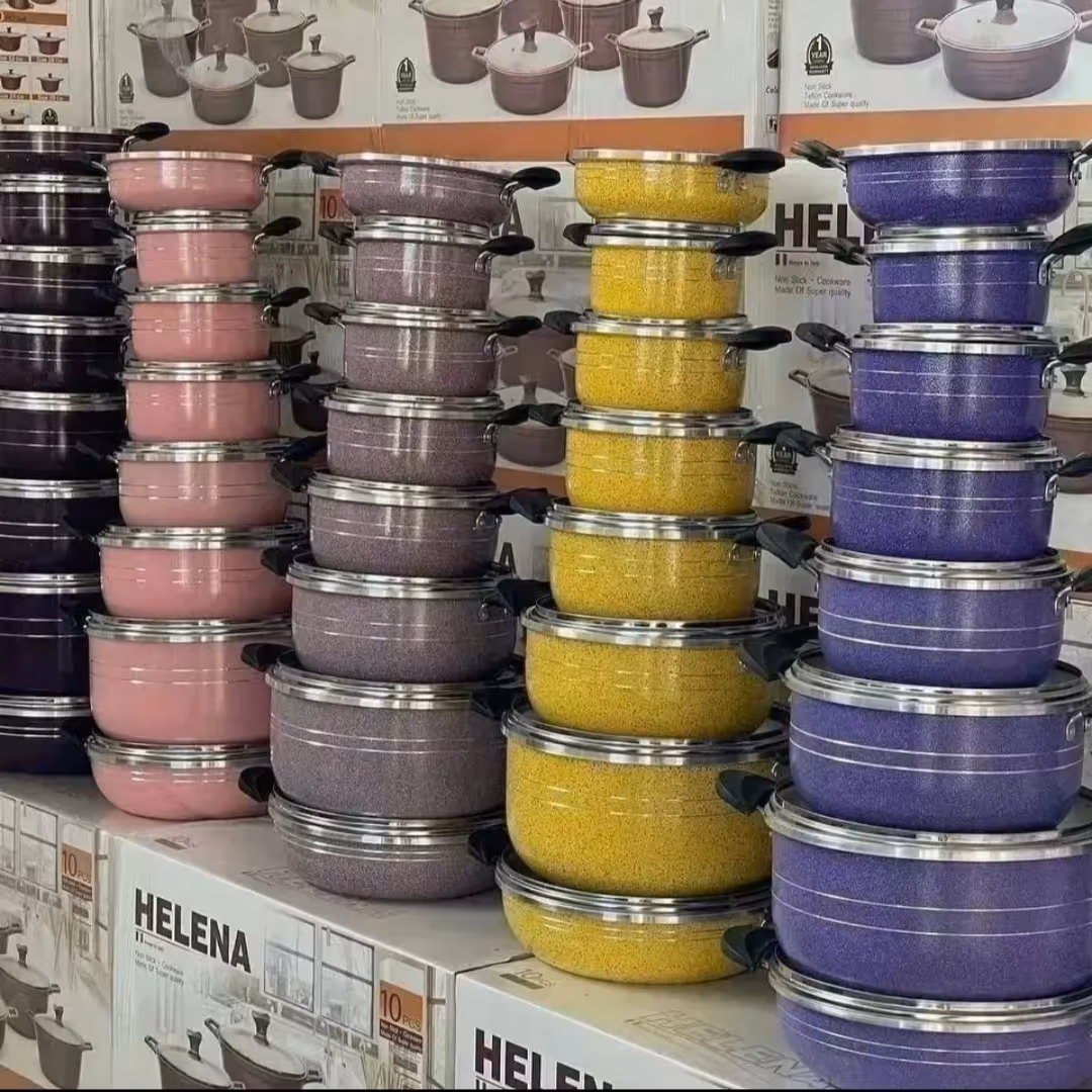 سرویس قابلمه 14 پارچه دسته طلا( هزینه ارسال بر عهده مشتری)